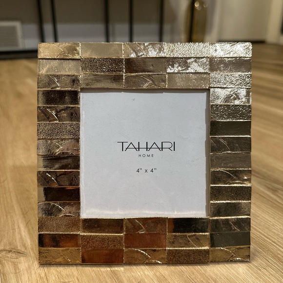 TAHARI HOME Picture Frames - Picture 2 of 3